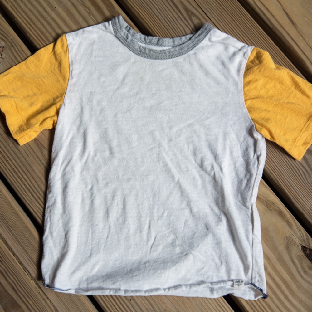 Gap white and yellow color block 4 t shirt